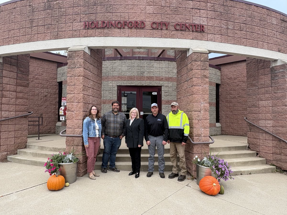 RepFischbach's tweet photo. I had the opportunity to meet directly with Holdingford city officials to discuss their water and wastewater infrastructure needs and recovery efforts following last year's mill fire.
I appreciated hearing directly from city officials about their priorities and discussing ways to support the community, including expanding senior housing. Rural communities deserve a voice, and I’ll continue working to address the issues that matter most to them.