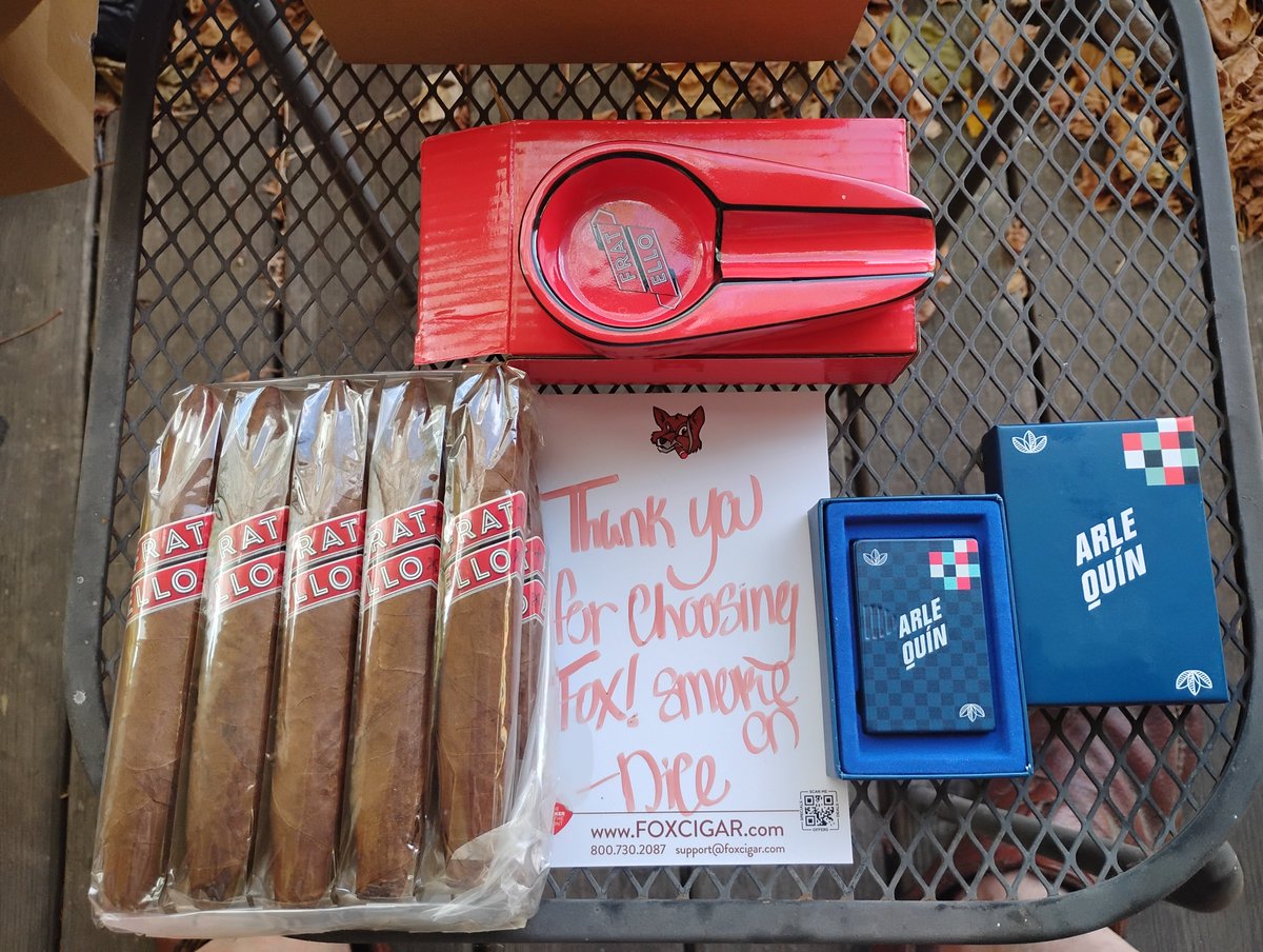 mobarbq's tweet photo. Mail Call: Fratello Classico Event Pack with 10 Fratello Classico Event Special Figurados; a Classico Single Cigar Ashtray and a Fratello Arlequin Lighter. @Fratellocigars @fox_cigar #mailcall Cigars have a mfg date of DEC 2017... I'm thinking they're ready to smoke. https://t.co/CTDLzAGpP2