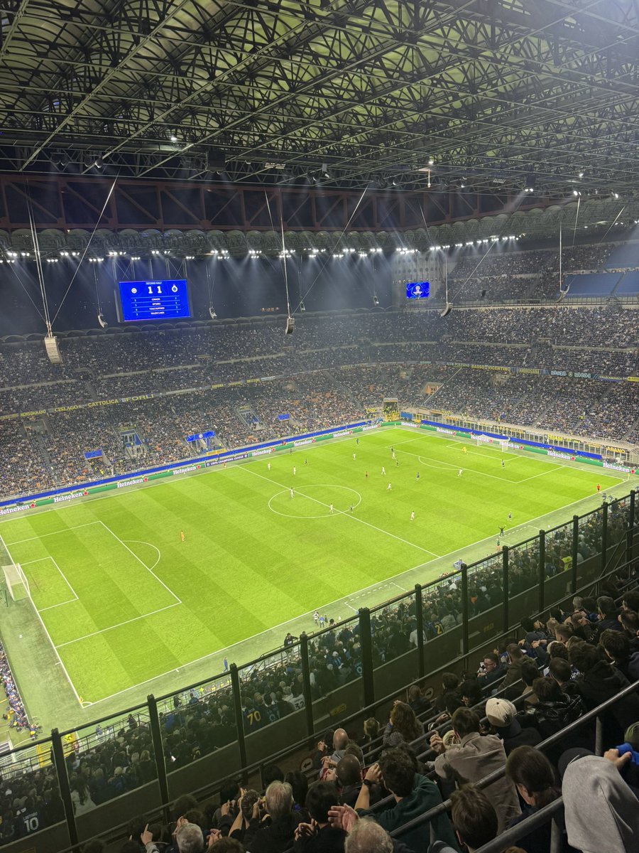 permane03's tweet photo. Leaving San Siro with a smile on my face because Freddie Potts just dominated midfield for 90 mins 

#wwfc #ucl https://t.co/1DlGgIvpME