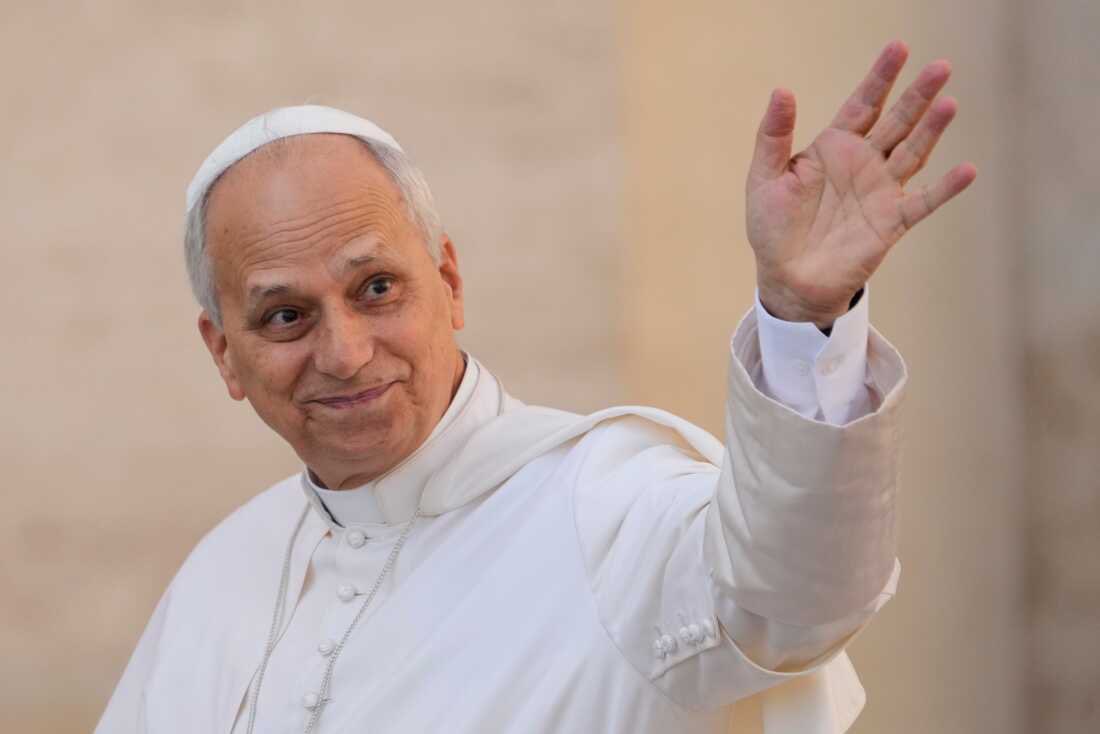 PopCrave's tweet photo. Pope Leo XIV has been diagnosed with lung cancer after his surgery, the Vatican announced. https://t.co/TWGowj8pWw