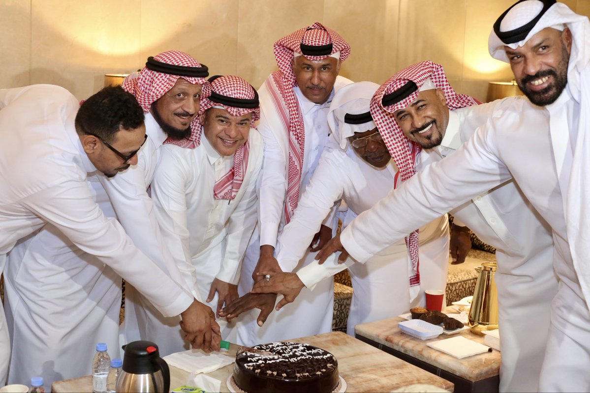 rtcom2014's tweet photo. #تغطيتنا 

احتفت جمعية اللاعبين القدامى برئاسة الاستاذ احمد النباط ، بنجاح حفل اليوم الوطني السعودي 96,  وتحقيق منتخبنا كأس الخليج  27، إلى جانب الاستعداد لإقامة سباق المشي، تعزيز للرياضة المجتمعية وترسيخا لقيم الوفاء والعطاء والمسؤولية الاجتماعية

#شبكة_رأس_تنورة_الإعلامية 
@oldplayers2021
