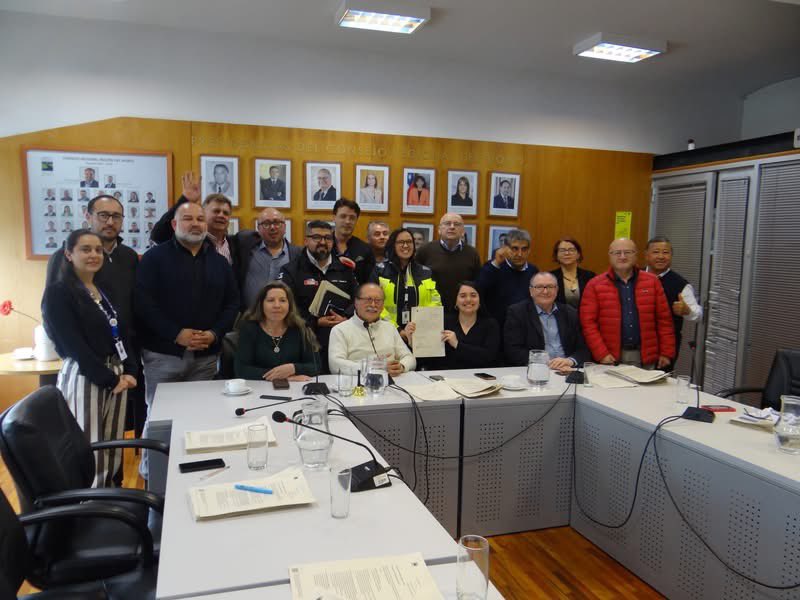 CoreBioBio's tweet photo. Importantes proyectos se analizaron en la comisión de Salud con la directora del Servicio de Salud Concepción, Marta Bravo Espinoza y el direcctor del Hospital Regional Guillermo Grantt, Claudio Baeza Avello https://t.co/nmzBQm3B3a