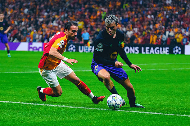 BouafifNour's tweet photo. “he can't survive intense, physical games” and “he can't play alongside Rodri” well both narratives just got shut down in one game.

This is the Pedri I know. No matter how aggressively you press him, he always seems to find a way out.  Watching him dance through Galatasaray's intense pressure tonight, escape tight spaces and dictate the game as if he had all the time in the world was an absolute joy.

What a footballer. I can't believe people ever doubted the ability of the most press resistant player in the world  to handle this kind of game.