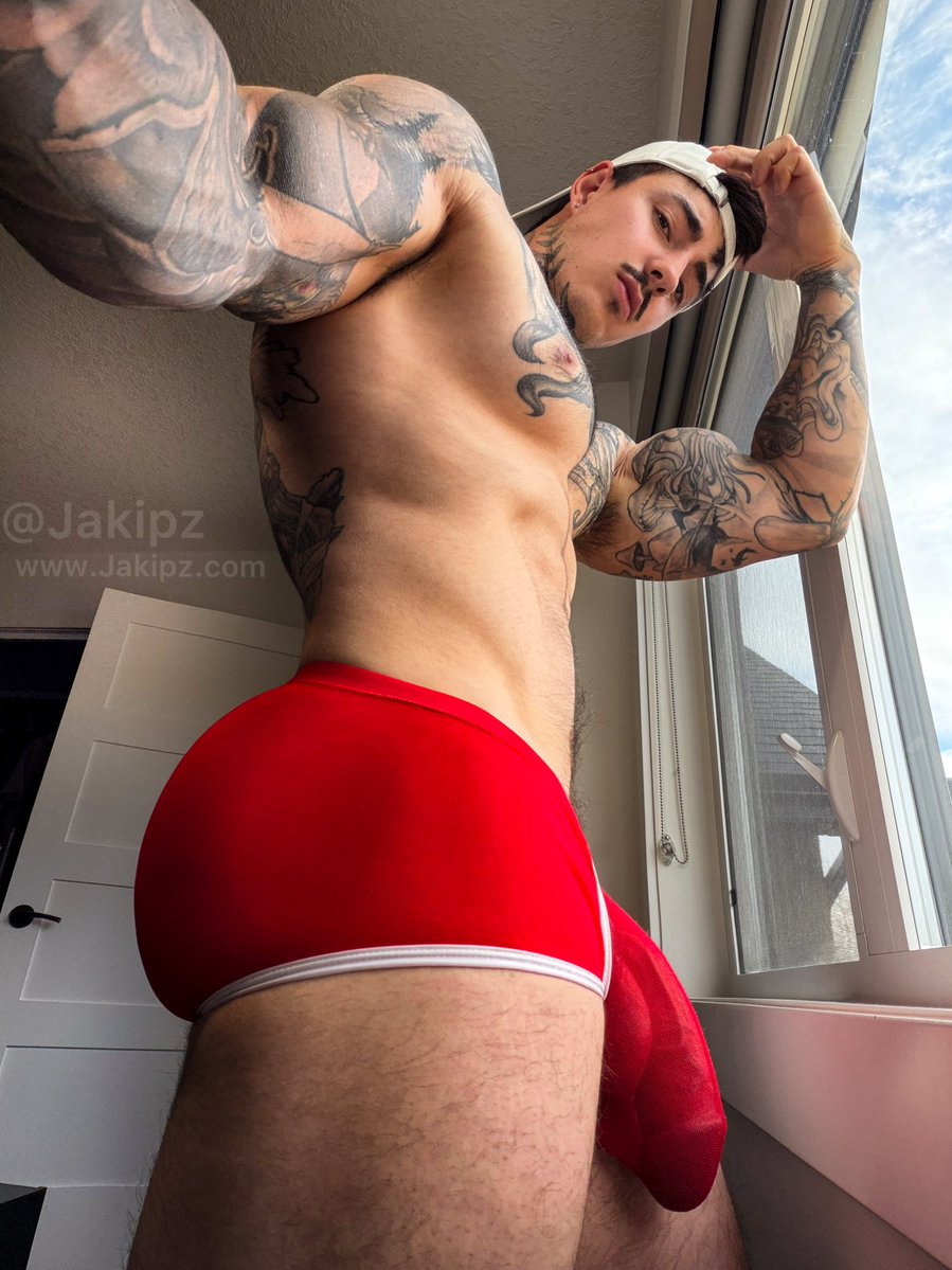 jakipz's tweet photo. Tell me I look good in red 😤🥵…
My XXX content 🔞👉 https://t.co/GWO5S2gUIT https://t.co/mBxvqm7h5C