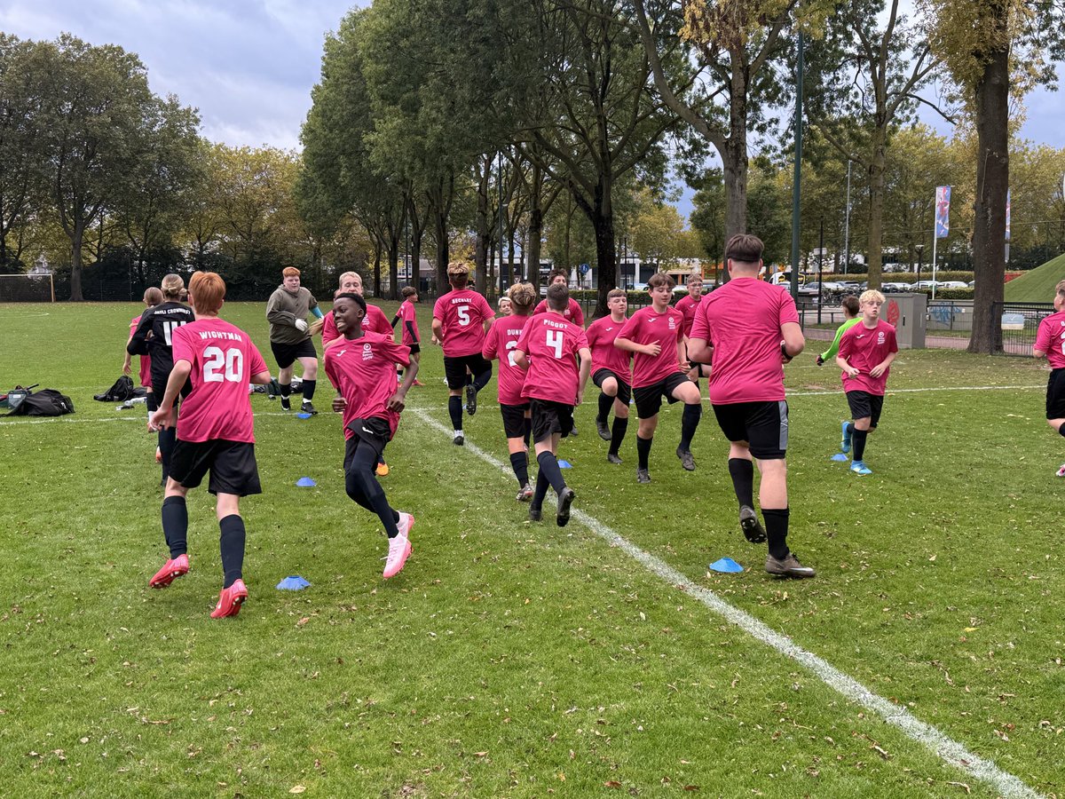 OrionSpiresPE's tweet photo. A tough test for both teams tonight, but a brilliant experience for everyone. The players battled through injuries and showed fantastic resilience throughout. Even managed a trip to A&amp;E, but thankfully nothing broken! Everyone back safe and the boys are tucked up in bed! ⚽👏 https://t.co/MVmCEoq4He