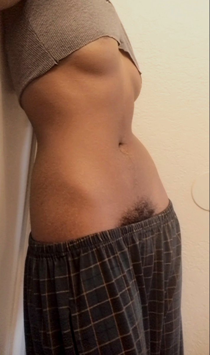 enishne's tweet photo. whoops, my pants slipped... <33 https://t.co/fsUUL1kXgX