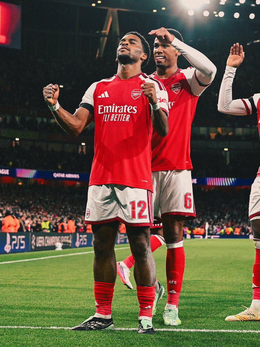 Arsenal's tweet photo. Lighting up N5 🤩 https://t.co/FUSJPVEwCK