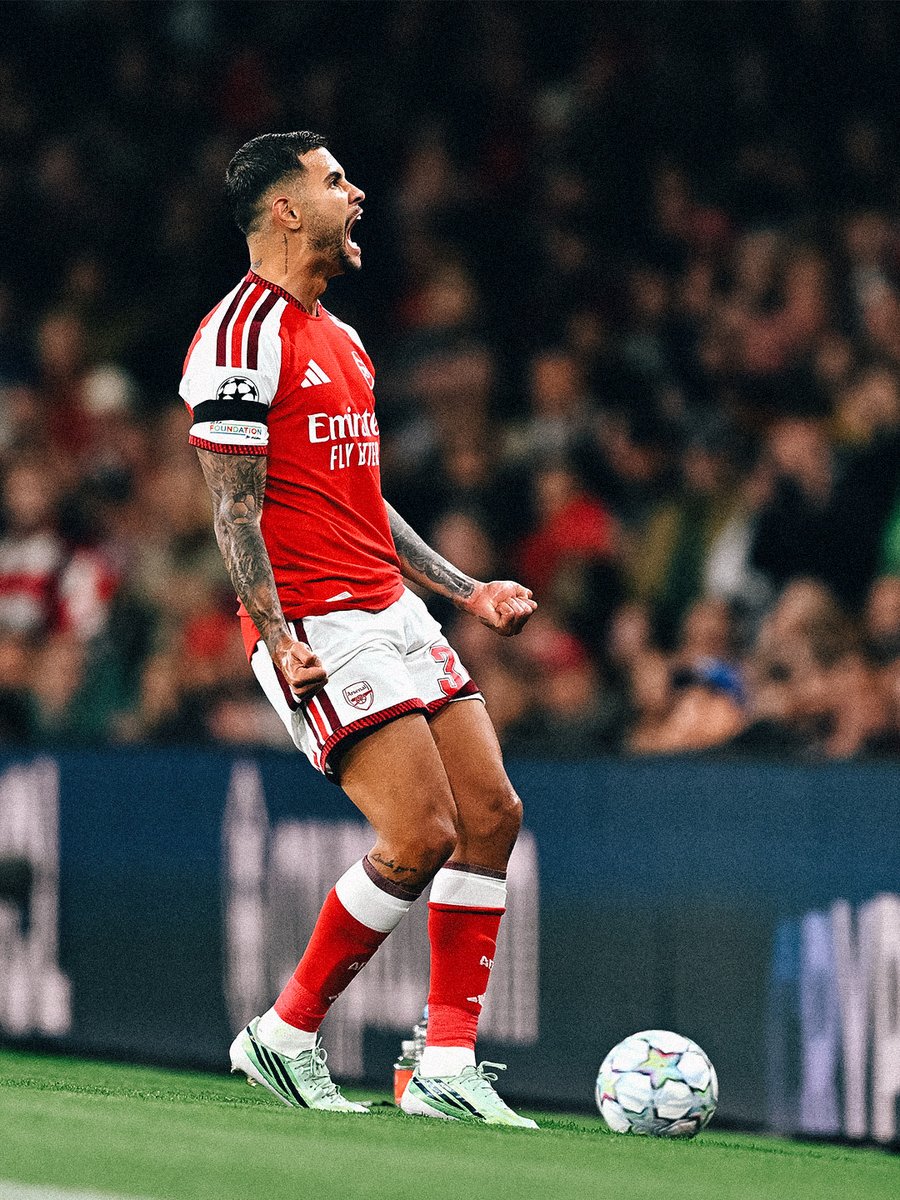 Arsenal's tweet photo. Lighting up N5 🤩 https://t.co/FUSJPVEwCK