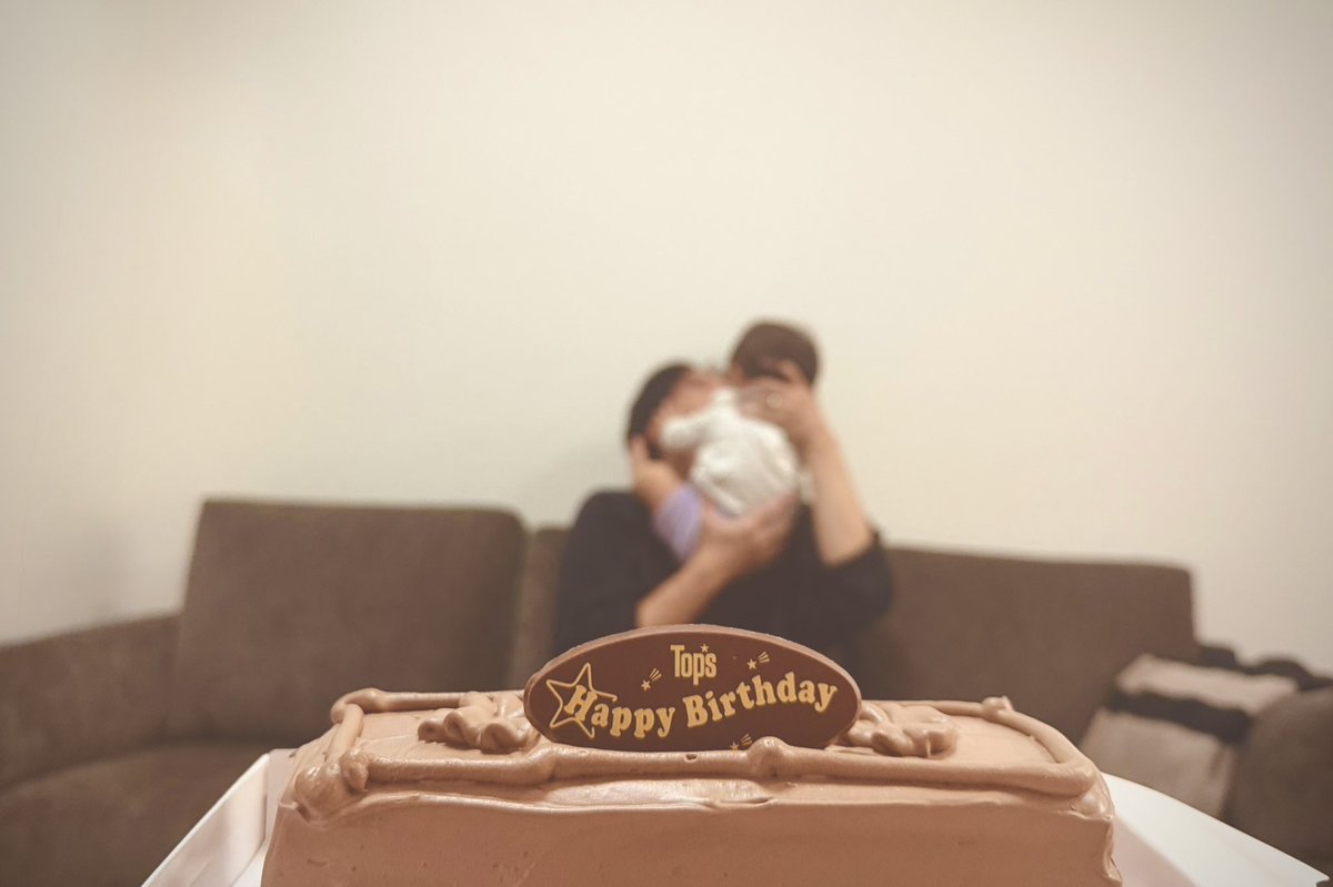 hirose_yuusuke's tweet photo. おはようございます。
41歳の誕生日を迎えることができました。
そんな今日は一日仕事です。
と言うことで家族にバースデーイブをしてもらいました。
今後も感謝を忘れず
その時の自分の選択を信じて
積み重ねて成長していけたらと思います。
いつも応援して支えてくれてありがとう。
では、いってきます。
#廣瀬友祐
#我が家はトップスなんだよ
#顔面はパチパチ祝い