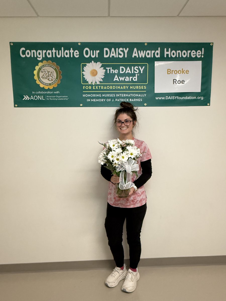 uihealthcare's tweet photo. Congratulations to Brooke Roe, BSN, RN, on her DAISY Award! 🌼

After a young patient struggled for days to take his medication, Brooke found a simple fix, mixing it into apple juice and giving it by syringe, so he could take it stress-free.

"Every patient needs something different to feel comfortable," she says. "You need to get creative."

https://t.co/LuWWZsFHtd
