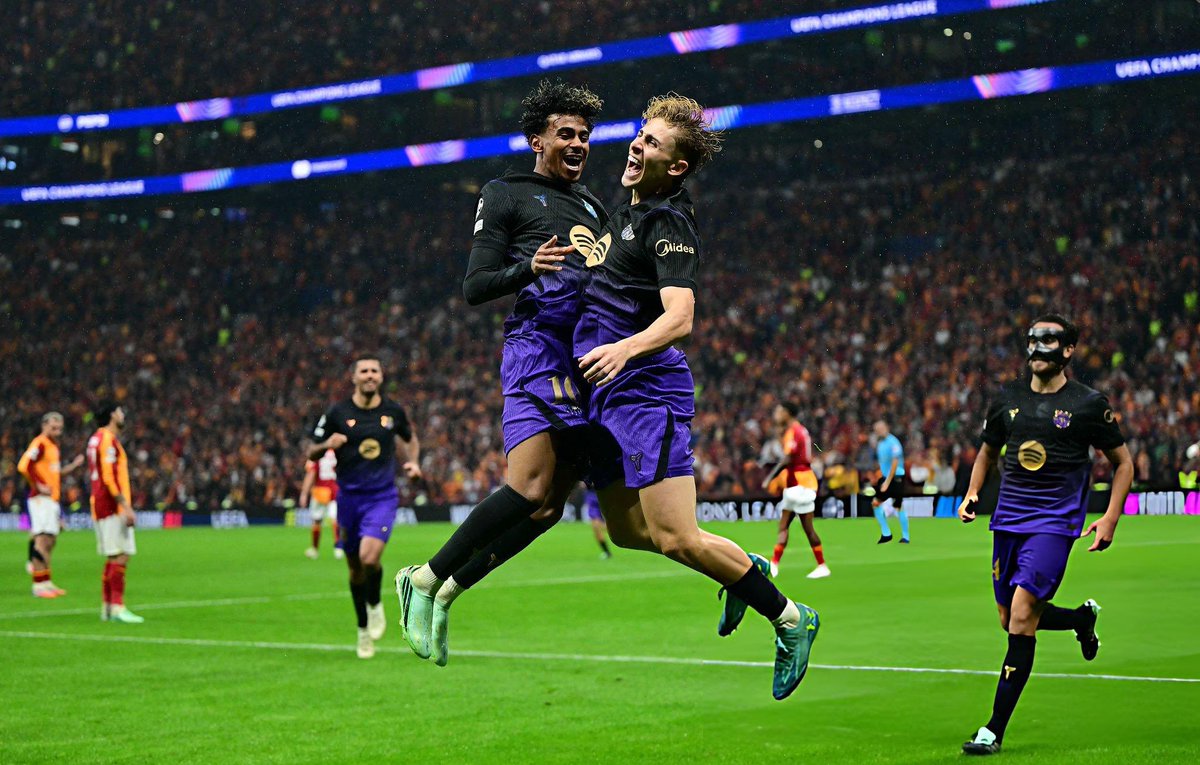 ELBA7MAN's tweet photo. ¡Noche mágica de Champions! 🌟 Muy feliz por el gol, pero aún más por esta gran victoria del equipo. ¡Qué orgullo defender estos colores en noches como esta! Seguimos soñando juntos. ¡VISCA EL BARÇA! 💙❤️ https://t.co/cL7AURLI5u