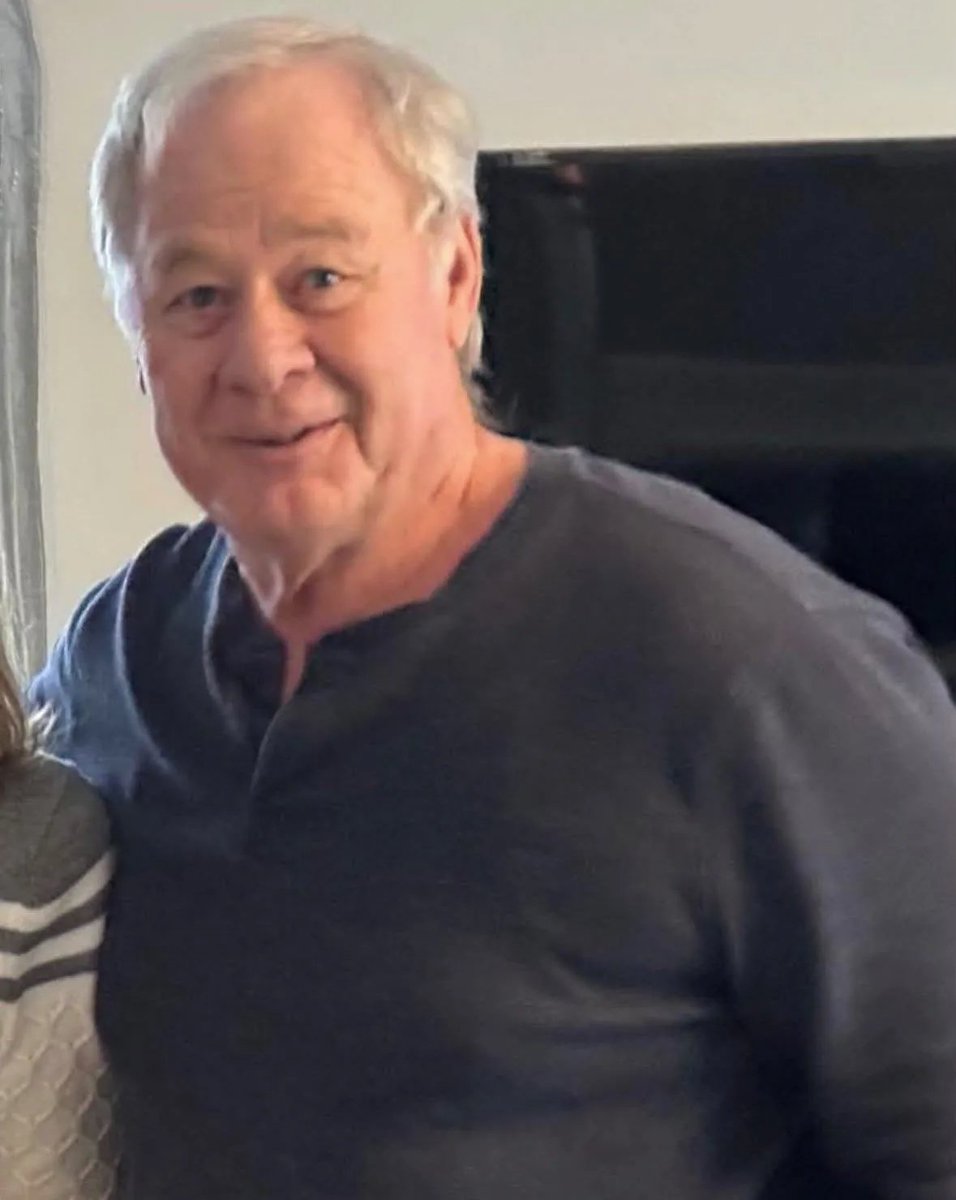 Madximilian's tweet photo. A woman, violently assaulted, by multiple men at another Trump rally, SHE is the one escorted out, and none of the assaulters (MEN) are detained, nor arrested. Well, here's one proud assaulter, Russell Dickhurts...Dickhead....whatever, bragging proudly that he was one of them. https://t.co/cwI92S0oay