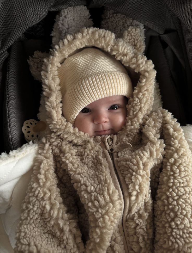 Cuddleecute's tweet photo. That happy little face after a tiny adventure https://t.co/T5kjqqBXxM