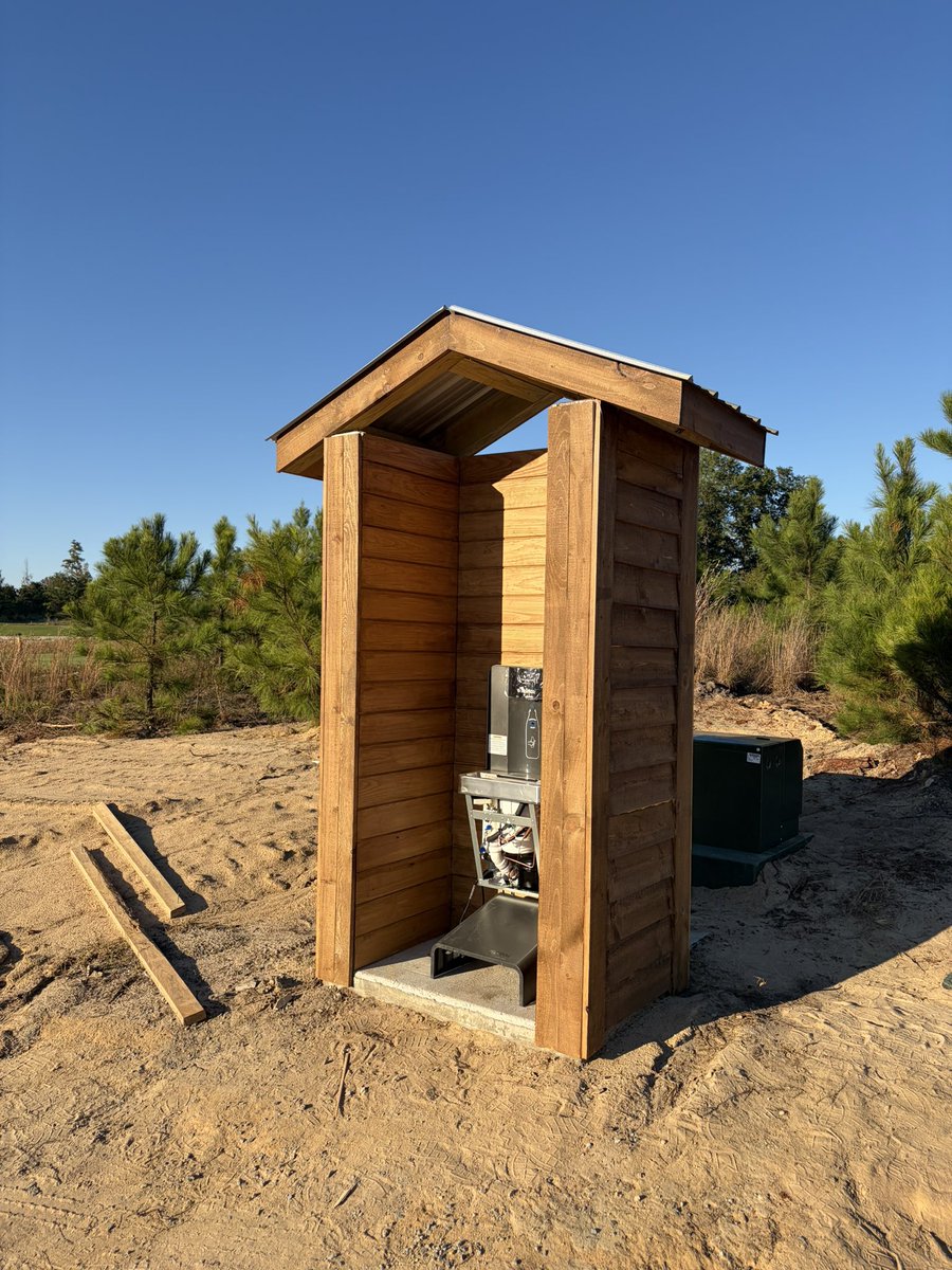 candyrootlodge's tweet photo. Even small things such as making sure we have drinkable water take time and details! https://t.co/Xghl24RhsS