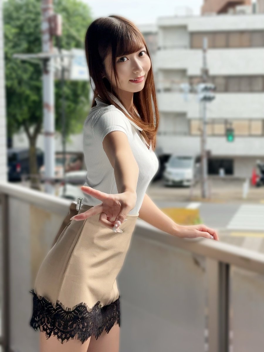 Aizawa_miyu03's tweet photo. また、つままれてる https://t.co/zm7qtnxdBd