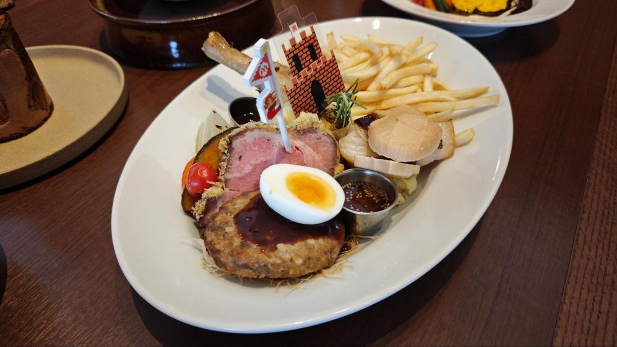 denfaminicogame's tweet photo. ニンテンドーミュージアム新施設「スーパーファミリーレストラン」試食会に行ったら、“遊び心”たっぷりのスーパーな献立だった
https://t.co/nPdabr6Dai

マリオとルイージを意識したような二種盛りのパスタに、本物の鯛を包んだ“たい焼き”。なお、料理に付属するピックやコースターは持ち帰りOKらしい https://t.co/1ecO2LWHEX
