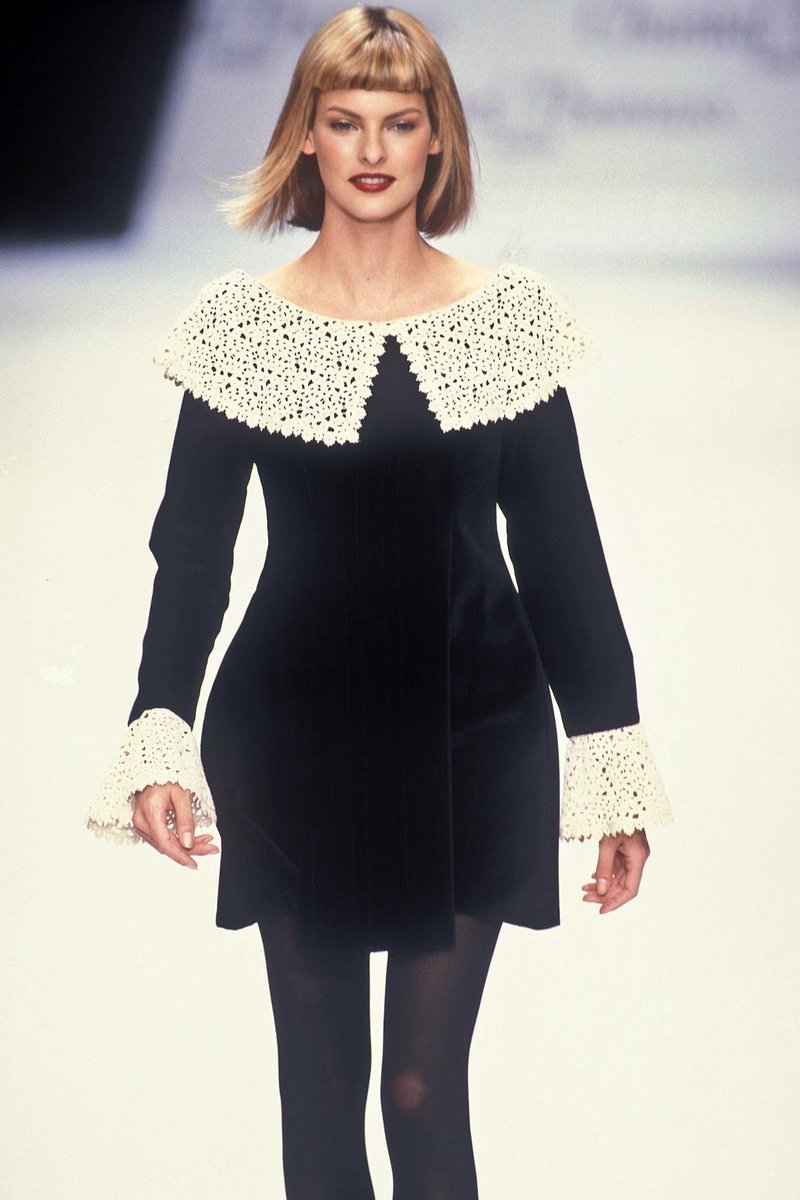 soIesque's tweet photo. Chantal Thomass F/W 1994.. big fan of the cheetah print https://t.co/l54pW3IPg9