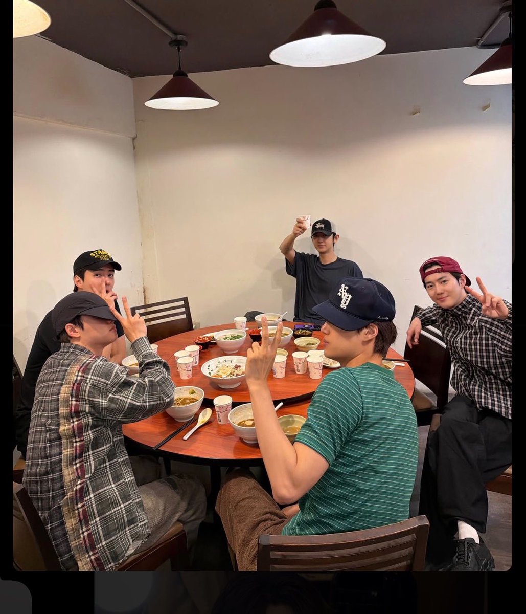 katie67ab's tweet photo. #2026MAMAVOTE
#EXO #엑소 https://t.co/j0xfSBgK2m