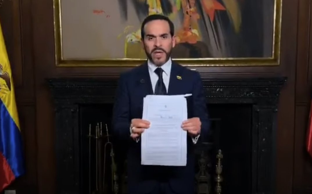 ComentarioUdeC's tweet photo. #Mundo
Firma De la Espriella decreto que regula protestas sociales; lo “estrenará” este miércoles
https://t.co/Wzo5Px6VJM
#ElComentario #RegulacióndelaProtestaSocial #ProtestasColombia #AbelardodelaEspriella #ManifestacionesAntigubernamentales https://t.co/K7uriUBiBh
