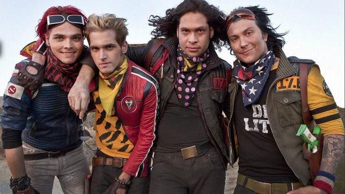 clydefrogzz's tweet photo. i love this pic so much omfg my killjoys are so cute im gonna cry https://t.co/qXERmpgv3u