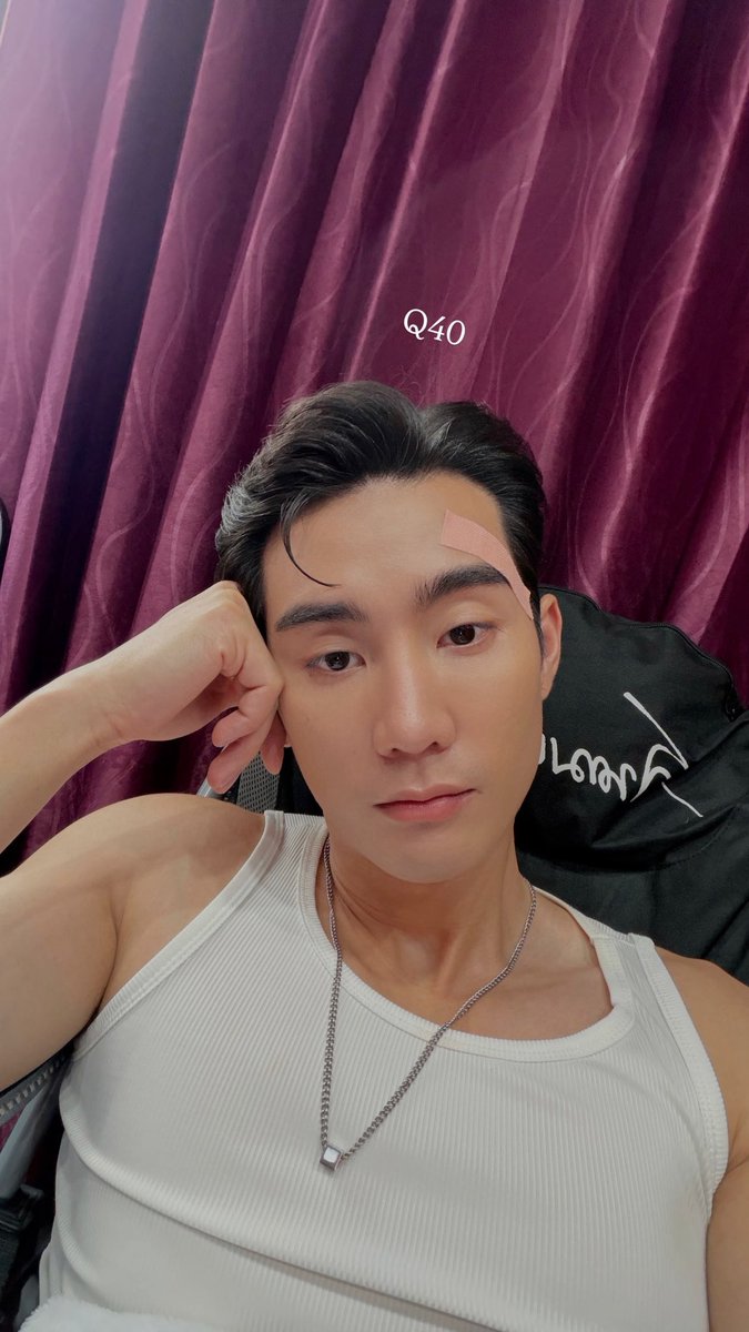 fforcewithim's tweet photo. Q40 แล้ว ส่งกำลังใจให้เฮียเสนกับไอ้ย้งนะค้าบ รอดูคนแบดแล้วค้าบ 😎

HONGSEN KLOOKFOON Q40
#LoversAndGangsters 
#fforce_ #kasibook 
#ฟอสบุ๊ค https://t.co/g8mtwJB6kT