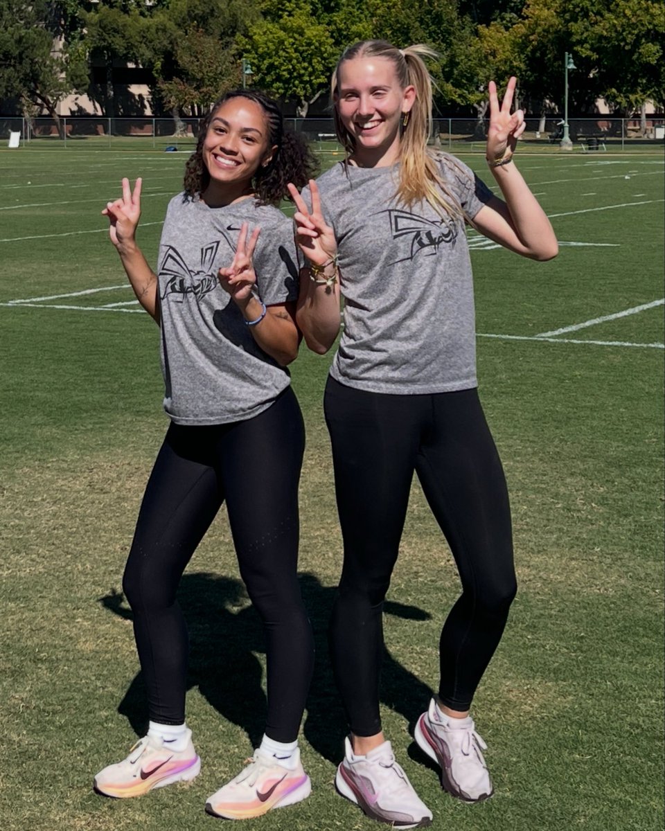 SacStTrack's tweet photo. Twinning!

School Spirit Continues through Homecoming Week!

#StingersUp https://t.co/8DqMGUwisA