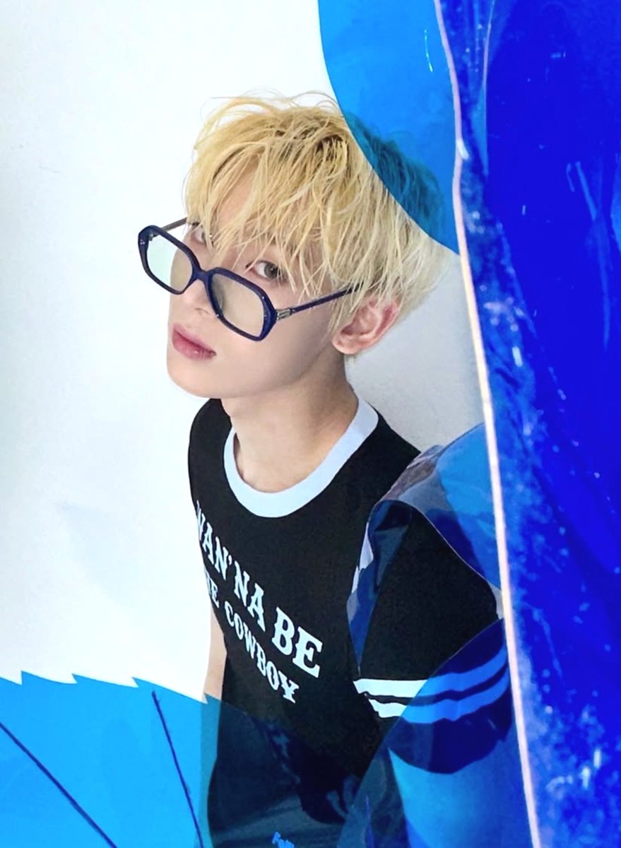 dodot0ri's tweet photo. #오늘도홧홧하자 
💛💙 https://t.co/9BIp1dbWAz