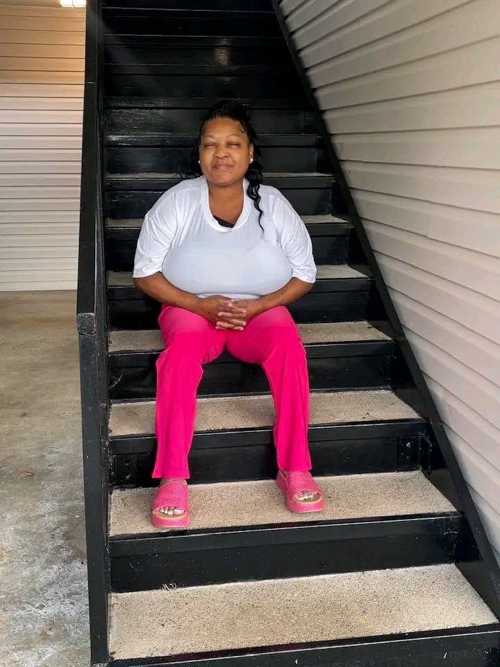 IamSprizzy's tweet photo. Pretty in pink. 🥰🥰 https://t.co/6M8P7LgTEY