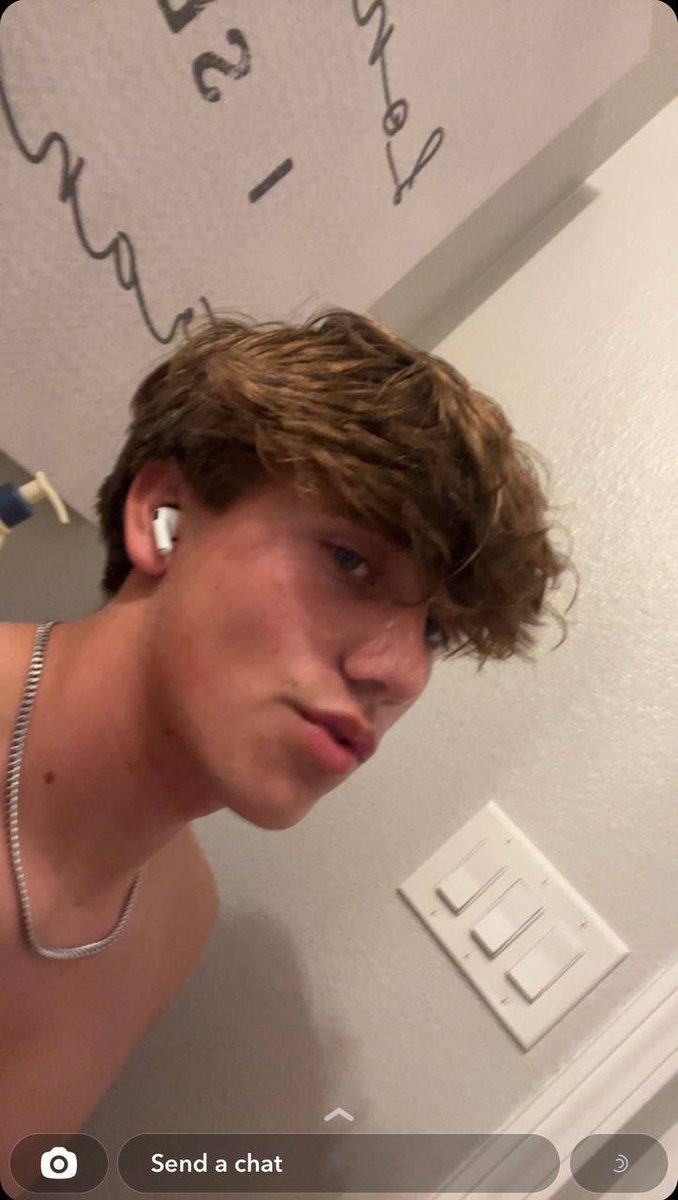 Cyrilcrysr's tweet photo. Bennett 

Admin 🔛🔔https://t.co/qNIYV12JCM

Preview channel 🧬 https://t.co/HYf0eIe77Z https://t.co/Qa6w8u4BSp