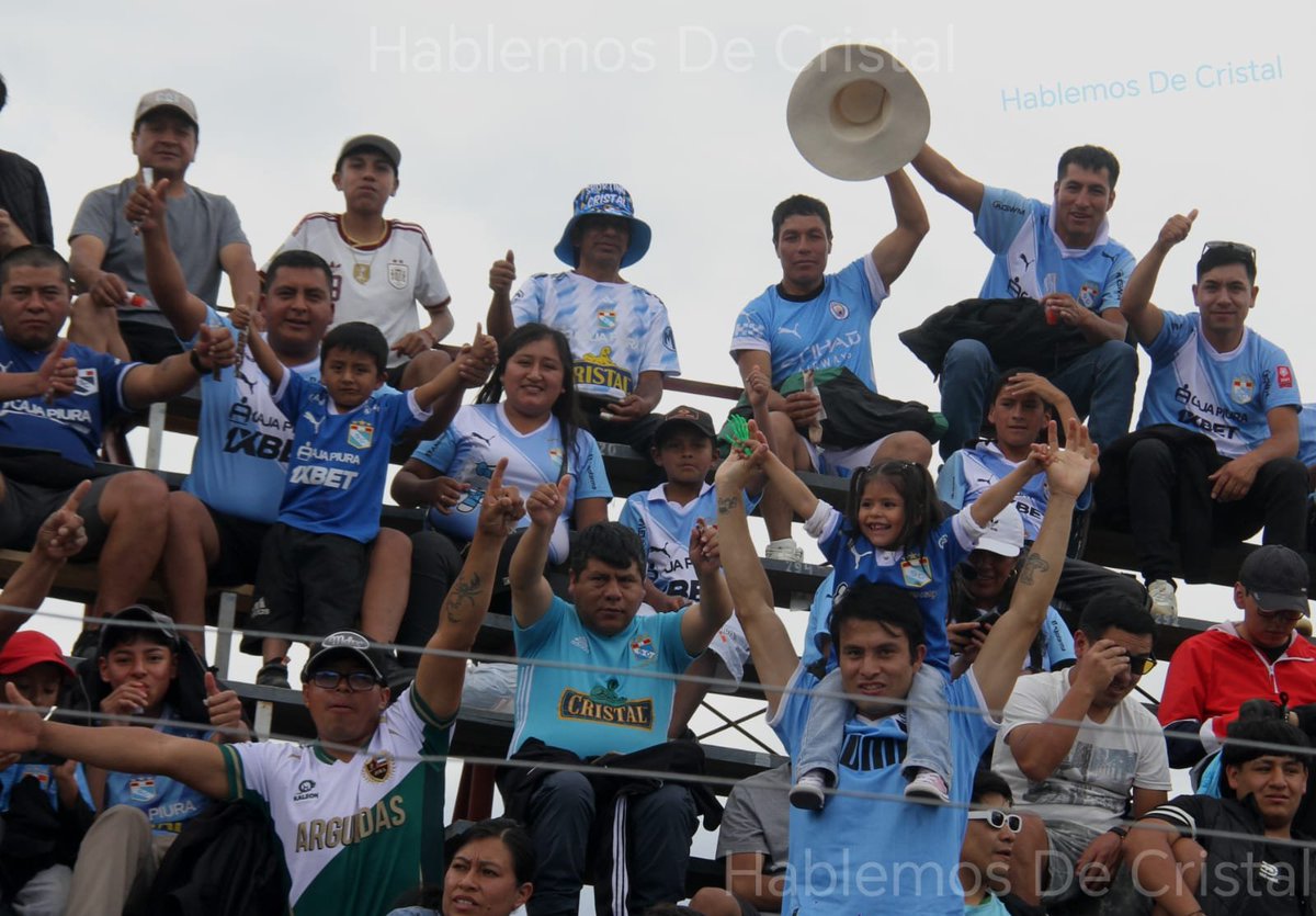 HablemosCristal's tweet photo. 📞🫂🎤 Sporting Cristal ganó aquí en Cajamarca y el hincha celeste estuvo de principio a fin.
Hoy es nuestra última noche aquí en la ciudad⚽👕🚍
#sportingcristal #fuerzacristal #hablemosdecristal #cajamarca https://t.co/CSM1QY2F0d