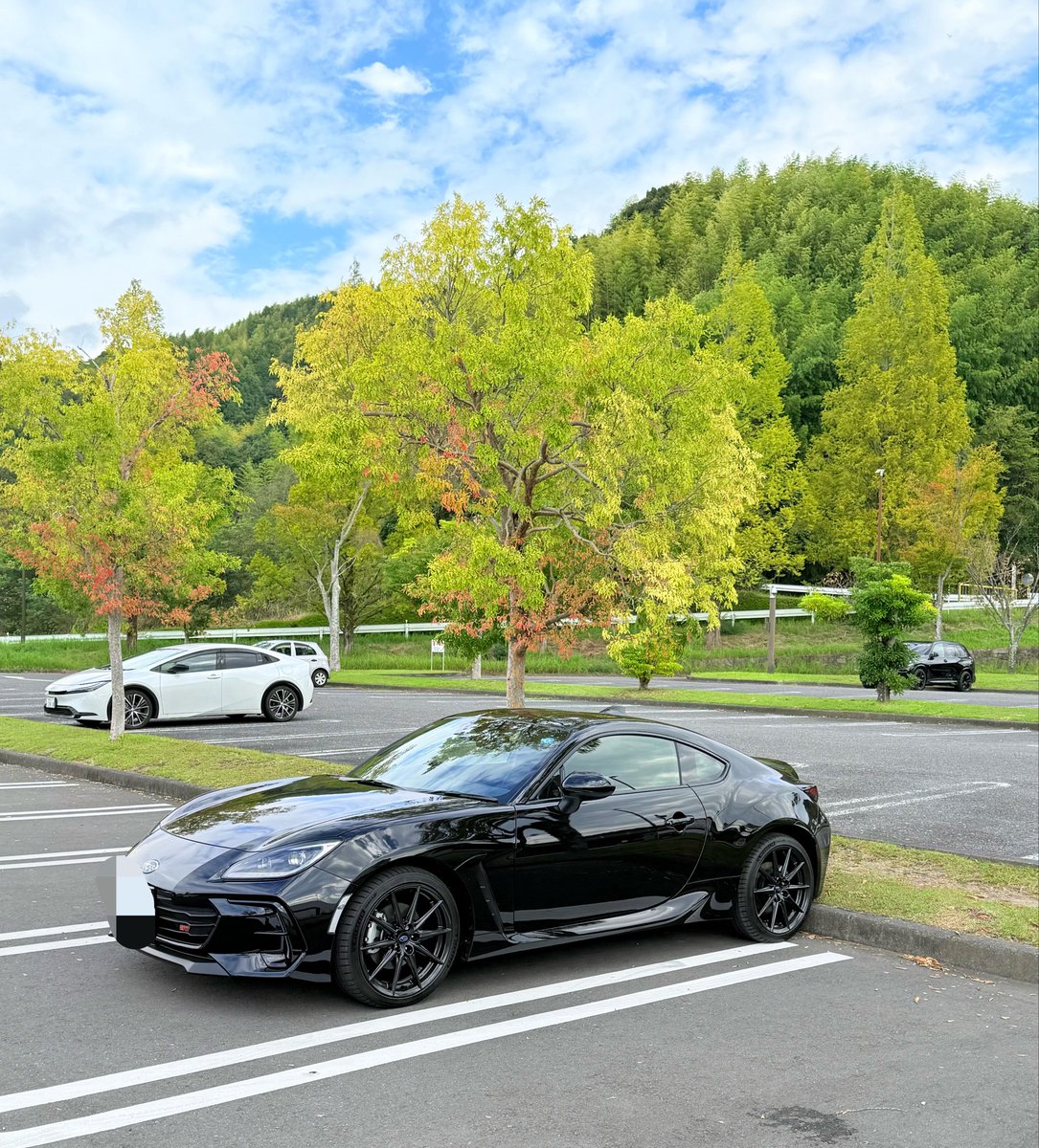 BRZlove2000's tweet photo. 山をバックに⛰️
#BRZ https://t.co/EQX77essrc