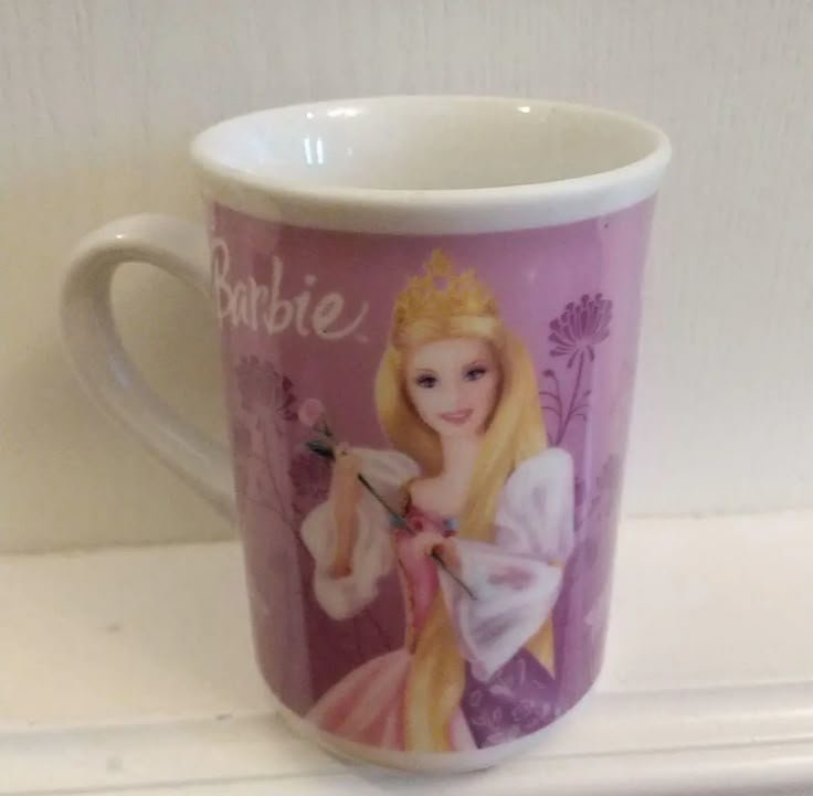 Barbiemovies3's tweet photo. Barbie vintage mugs https://t.co/uYhlFioiJH