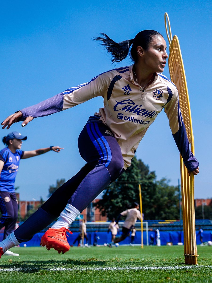 AmericaFemenil's tweet photo. 🦅🌙 https://t.co/9ZMKfzdwei