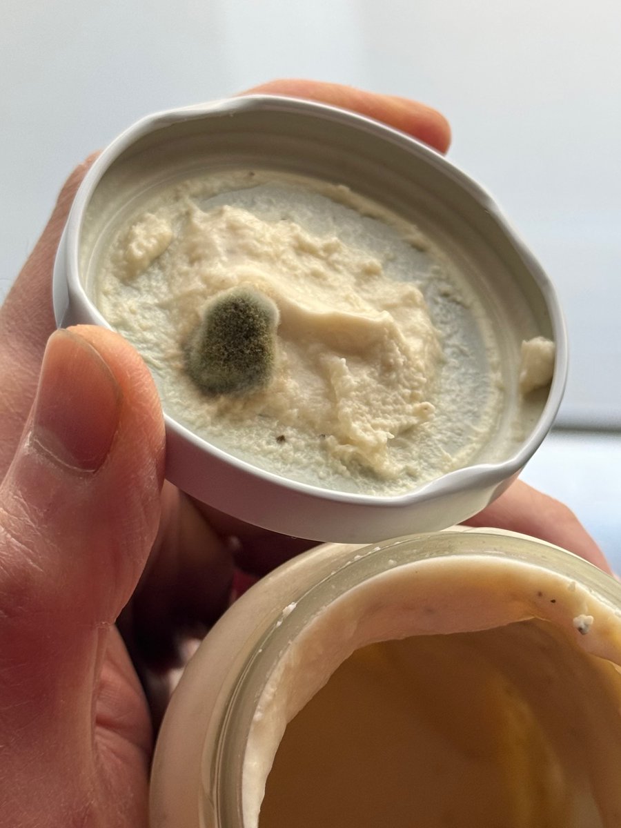 chubbyemu's tweet photo. thought my dinner tasted funny

I look at the pasta sauce cap after I finished everything

it was nice knowing you all https://t.co/cqnOIzvhtp