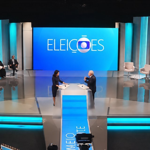 republiqueBRA's tweet photo. 🚨 📺 ATENÇÃO: Campanha de Flávio Bolsonaro não assina documento com as regras do debate presidencial da Globo, marcado para 23 de outubro, e deixa sua participação no encontro sem garantia. https://t.co/QYhfNO24Sh