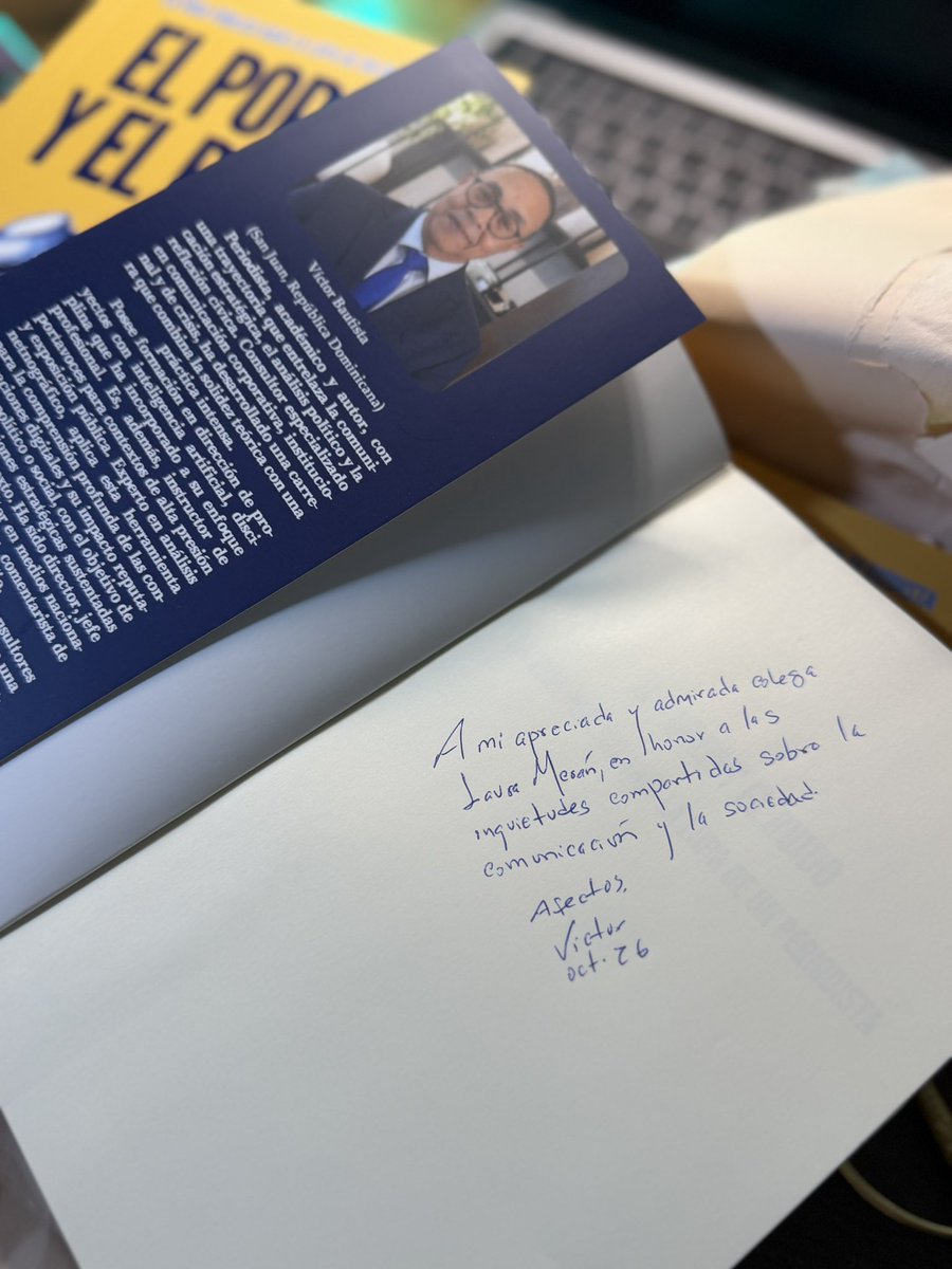 LauraenSociedad's tweet photo. Gracias @ViktorBautista colega periodista oriundo de San Juan por dedicarme y hacerme llegar su nuevo libro “El poder y el ruido” 📚✨

Agradezco también su confianza al permitirme servir de enlace para conectar con personas claves de nuestra provincia San Juan. ¡Muchos éxitos con esta nueva obra! Un abrazo y gracias por tan bonito gesto. 🙏🏼