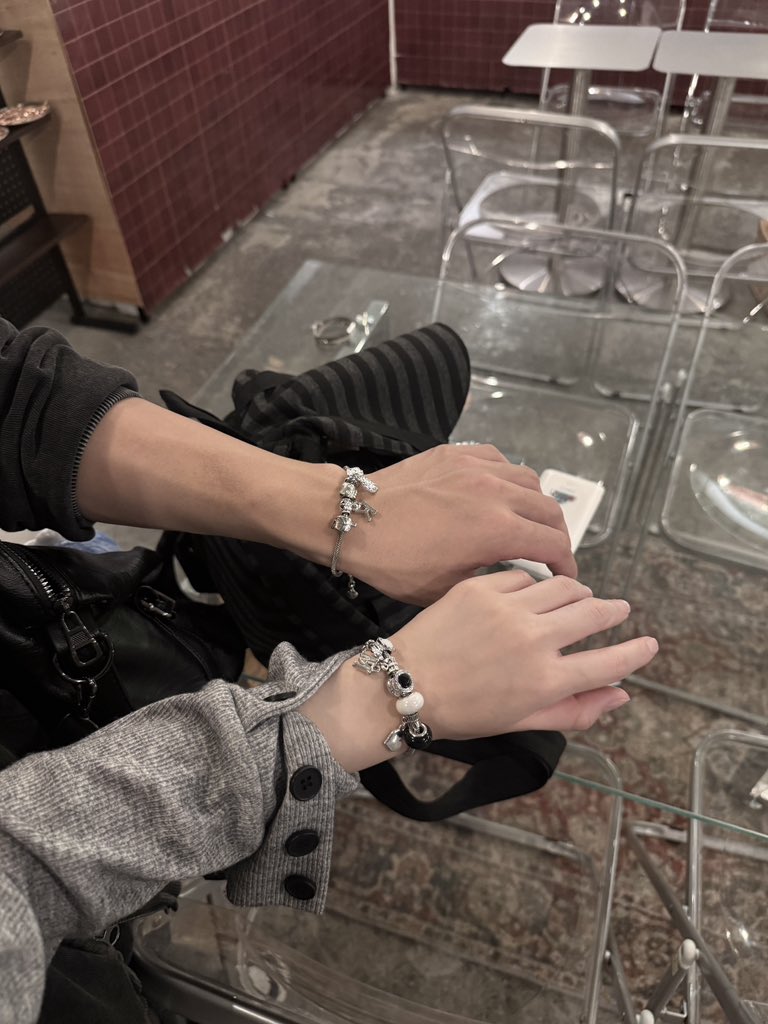 vzxly_'s tweet photo. 𛰙᭜𖫴𖫰𖫱𖫳𖫲𖫲𖫳𖫴𖫰𖫱꛰ ᭜𖫴𖫰𖫱𖫳𖫲𖫲𖫳𖫴𖫰𖫱꛰♥ https://t.co/b3IgUIYgvQ