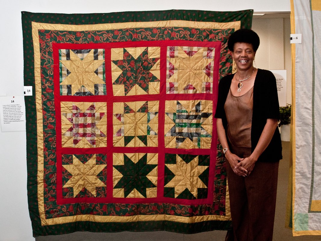 AbasiMalungu's tweet photo. African-American Underground Railroad Quilt by Rita Cox. ⭐️ 

Ewe (from Togo 🇹🇬 Ghana 🇬🇭) Dzesiwo Star symbol.

#HoodooHeritageMonth https://t.co/v05xNbbaLC