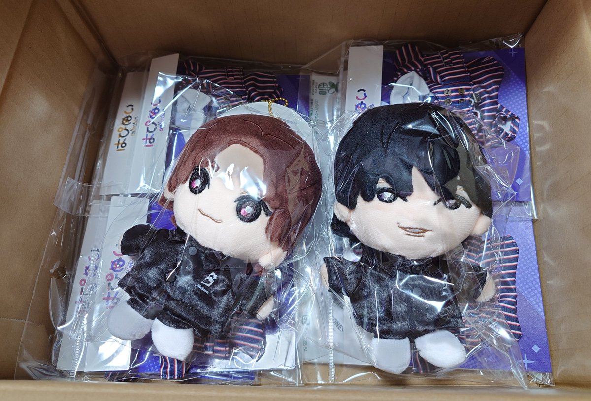rintt_love's tweet photo. ストぬい届いた。ストライプスーツは全員分購入。きょものは最初に届いたものの顔が変だったので再購入で、ほくぬいは５体目www https://t.co/uegTfxm8Qk