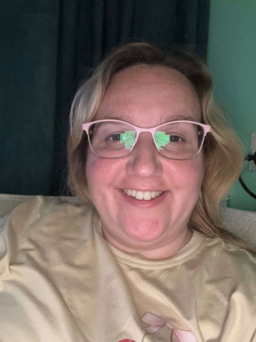 ericagleed's tweet photo. Would you date a 38 year woman?    
◯ Yes     
◯ No     
◯ Depends https://t.co/Nhi2JWy6KD