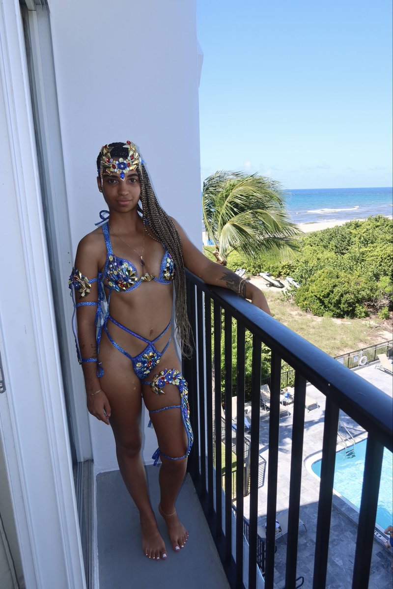 hon3yblaze's tweet photo. carnival you were amazing! https://t.co/hUdnAmqFjg