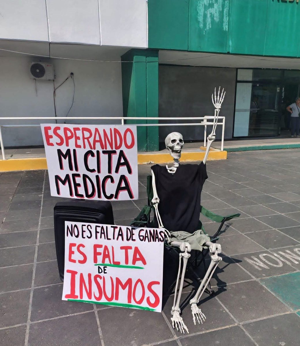 PazConDialogo's tweet photo. Sheinbaum y Zoé Robledo dicen q apenas van a recorrer los hospitales para ver las carencias q tienen.

‼️Como la ven⁉️ https://t.co/FUp9VsSXBF