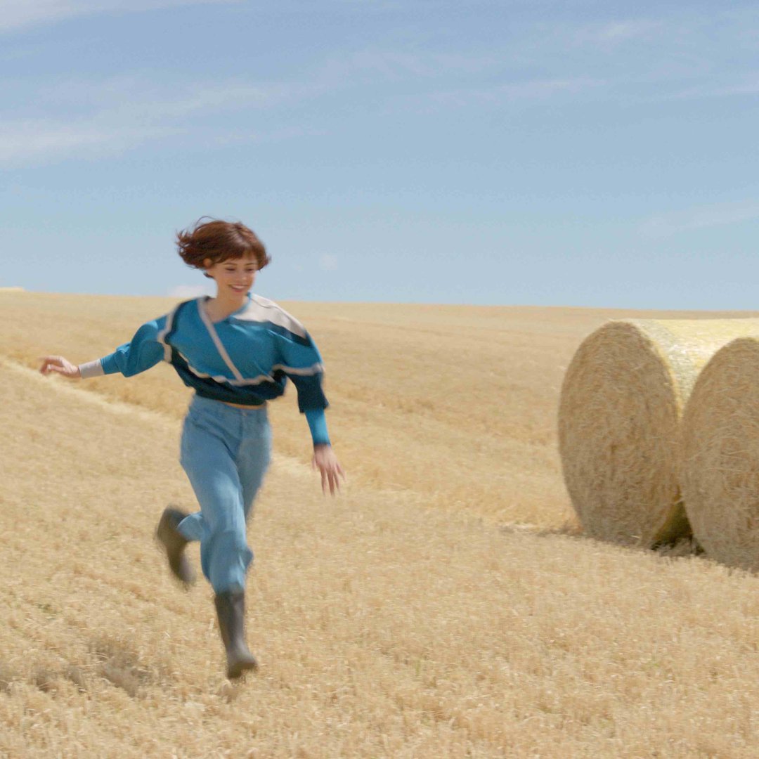 GoodReading's tweet photo. Based on the bestselling book by Kazuo Ishiguro, #KlaraAndTheSun is a new film directed by Taika Waititi. @SonyPicturesAUS 

In Cinemas October 22

Buy tickets: https://t.co/eeojGCi883

#KlaraAndTheSunMovie #JennaOrtega #TaikaWaititi #SonyPictures https://t.co/YN1Wyzyjzo