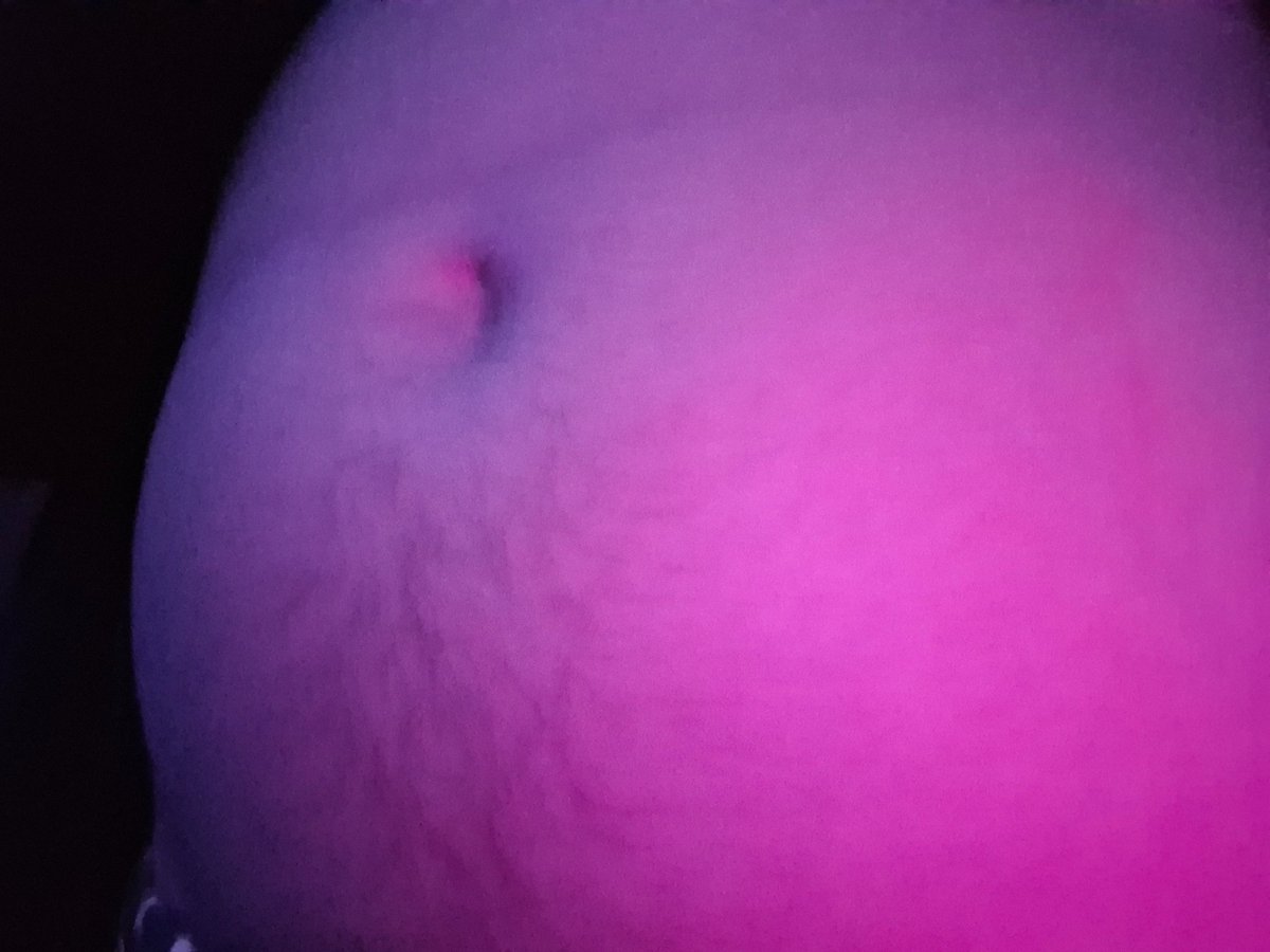 qqwtiu's tweet photo. tried my first proper belly inflation! only managed a few pumps 😮‍💨 but still got round :) practice makes perfect~

#bellyinflation #inflation #bellyexpansion https://t.co/BAWcv0fFZJ