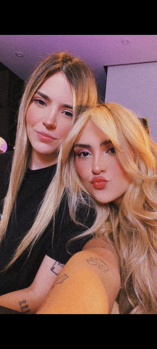 sharoherrera1's tweet photo. Que bellezas @arigameplays @samyriveratv 🥰 https://t.co/pXbuFjIWMY