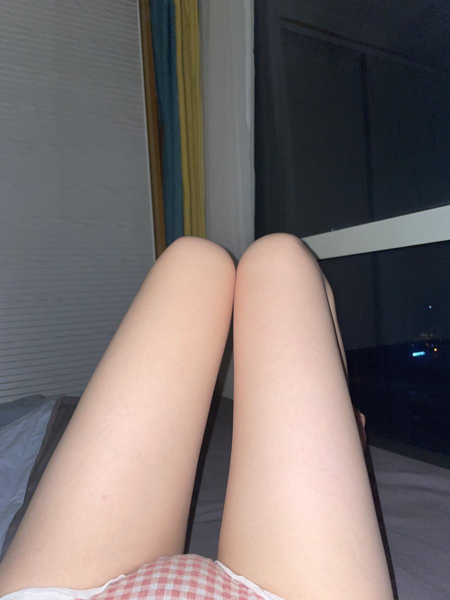 eshimanchu0724's tweet photo. 这个点还有男生吗？                                                                                                                      

             我想发照片🫣直接发 https://t.co/OPbZimlJpt