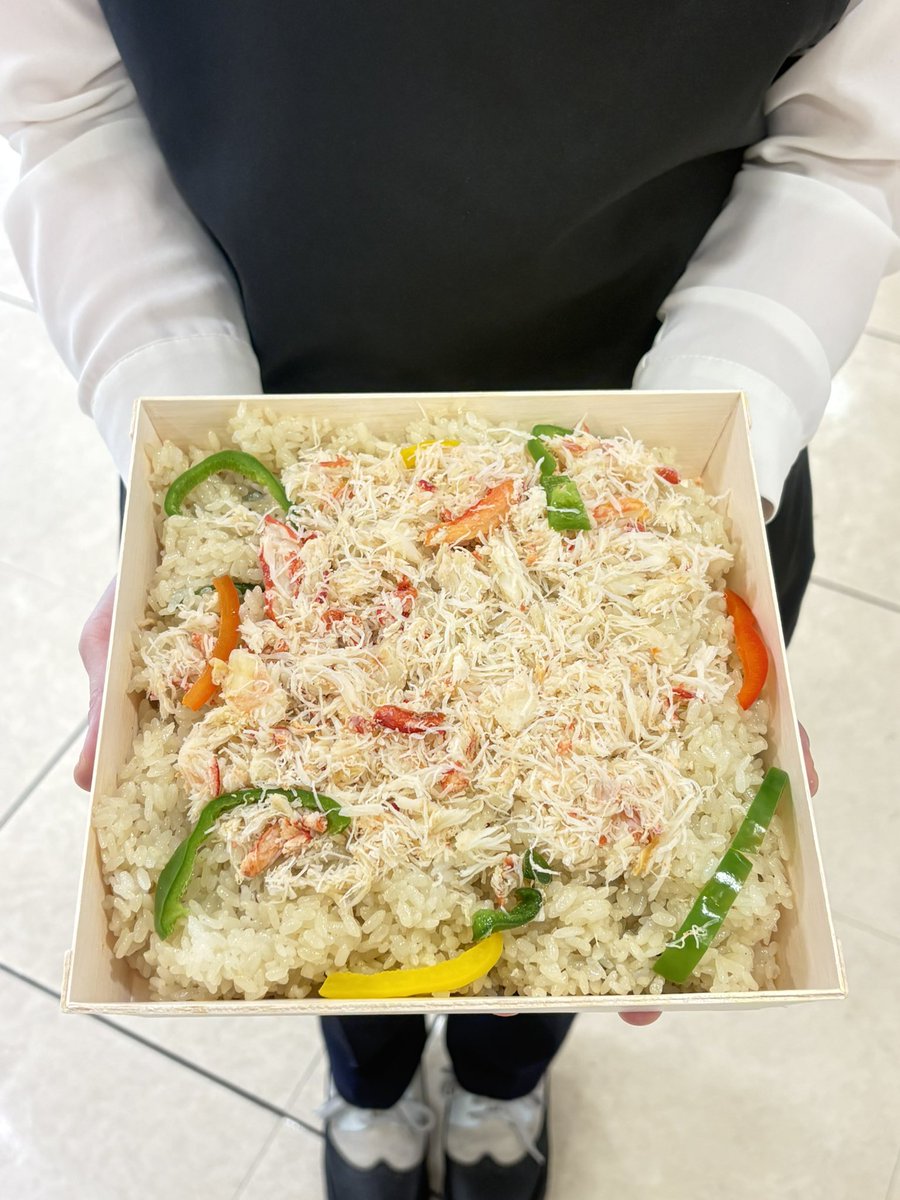 mitsukoshi_sd's tweet photo. ＼本日から販売！／
＜シーフードレストラン メヒコ＞

カニを存分に楽しめるカニピラフ🦀
期間限定での販売です！
気になる方はお早めにどうぞ...

〜10/20(火)
定禅寺通り館地下1階 イベントスペース
#メヒコ #カニピラフ #蟹 https://t.co/yAVu7dN76b