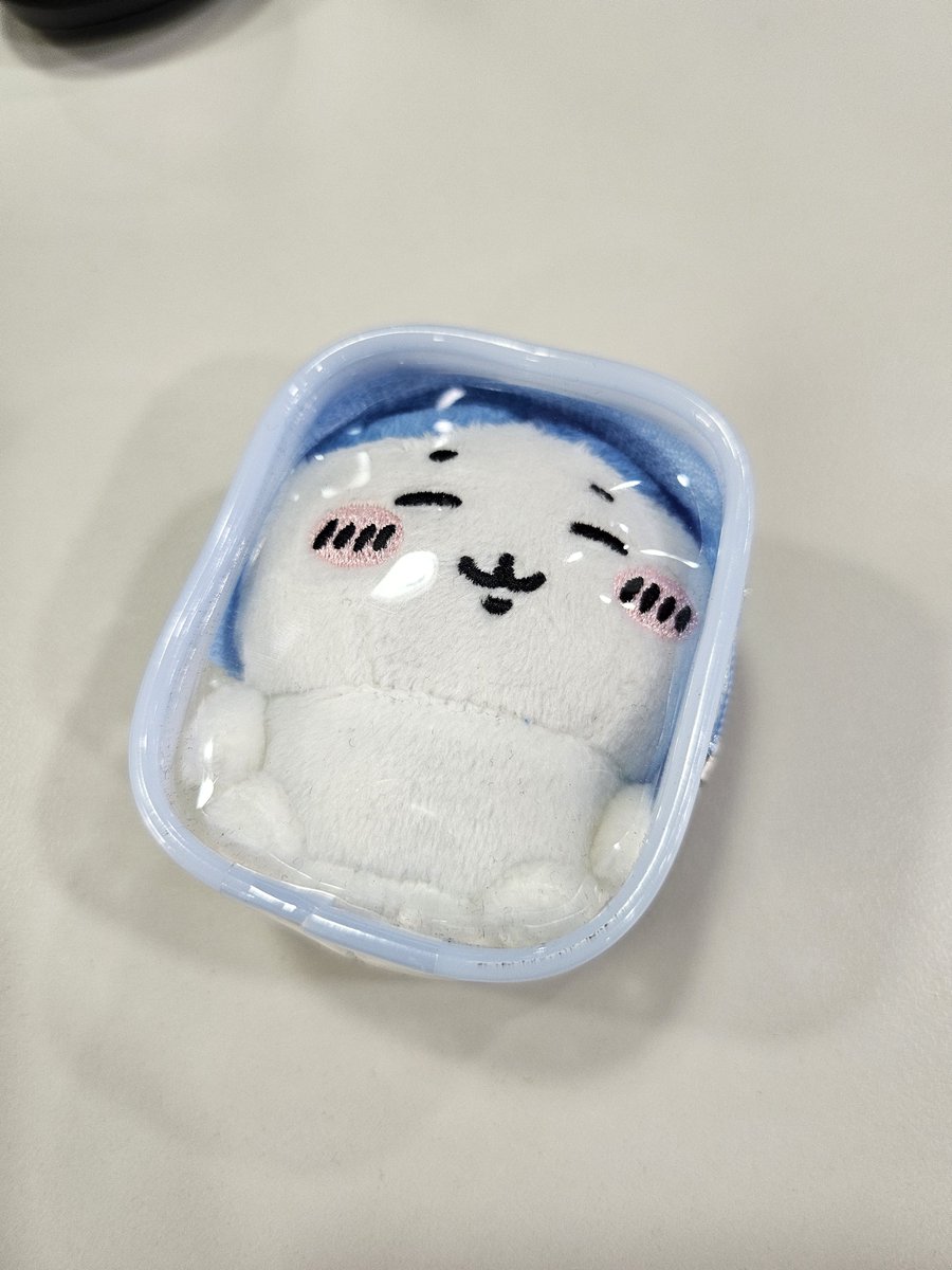 hanjisimcheyoz's tweet photo. [RT해주셈] 

있잖아 
혹시 나 떨어뜨리지 않았어? 
역삼역에서 말야 

(찾으려는 소녀는 요절이에게 DM주시요 단, 요절이 야근이슈로 인해 시간은 찾으려는 이가 맞춰야함) https://t.co/41NIW4kzTu