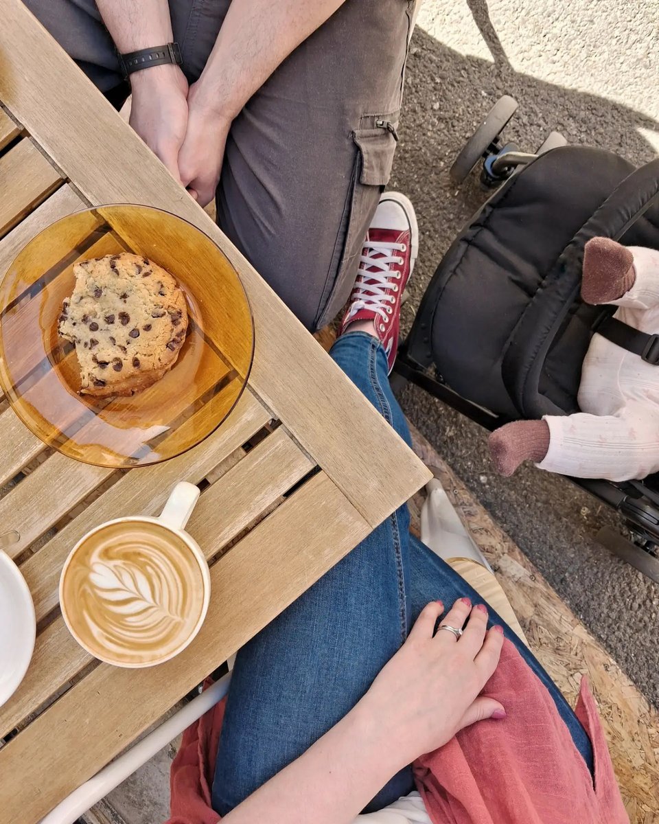 DEZA2007's tweet photo. Antibes was the best surprise on our little coastal day trip. Warm, gooey, thiccck cookies at @cafepetitmonsieur—easily the best we’ve ever had. https://t.co/qYO4cEaIm9