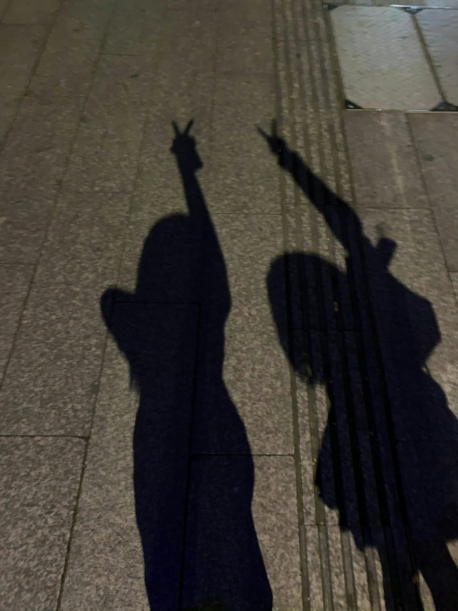 hellolilili tweet picture